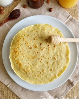 🥞🍫 Un duo irrésistible, crêpes à l’avoine avec sa pâte à tartiner végan, un régal assuré 😋
✔️sans gluten 
✔️pâte à tartiner express vegan 
✔️à tester de toute urgence 😁

Retrouvez les recettes sur mon blog lien sous ma bio 🙌

#chandeleur #crepessansgluten #recettesenflocons #glutenfree #crepes #pateatartinermaison #vegan #Chandeleur2026 #challengesansgluten