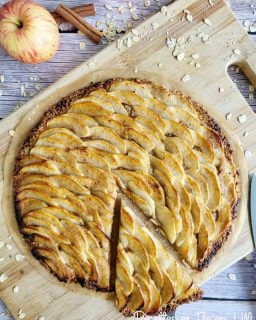 🍏🥧 Tarte fine aux pommes à l’avoine – sans gluten

Un dessert tout en douceur, parfait pour savourer la saison des pommes 🍂
Avec sa pâte légère aux flocons d’avoine, ses lamelles de pommes fondantes et une touche de cannelle… la recette idéale pour un goûter ou un dessert réconfortant ✨

📍 Recette complète : recettesenflocons.com/recipe/tarte-fine-aux-pommes-a-lavoine 

💬 Tu la préfères nature ou accompagnée d’une boule de glace vanille 🍨 ?

#tarteauxpommes #sansgluten #dessertautomne #cuisinedesaison #recettesansgluten #glutenfree #faitmaison #gourmandisesansgluten #dessertfacile #gateaumaison
#challengesansgluten #recettesenflocons